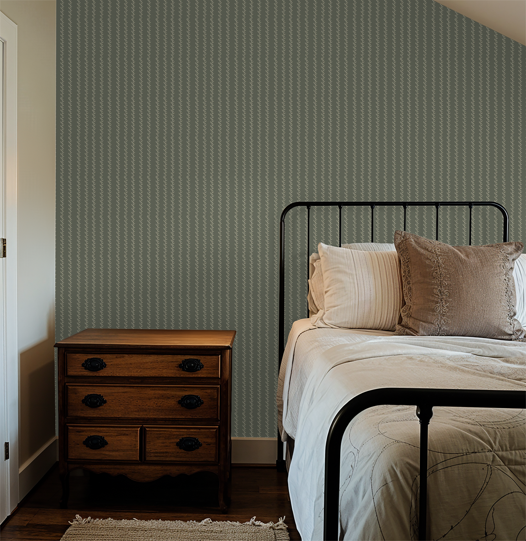 Sampler Vine in dusty green